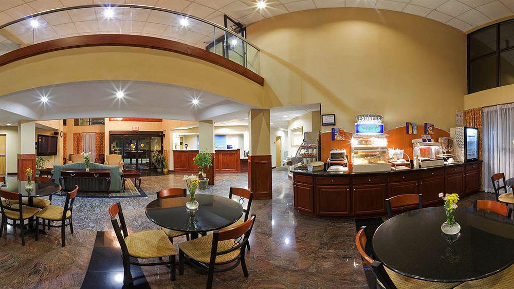 Holiday Inn Express Hotel & Suites Lawrenceville By Ihg Esterno foto