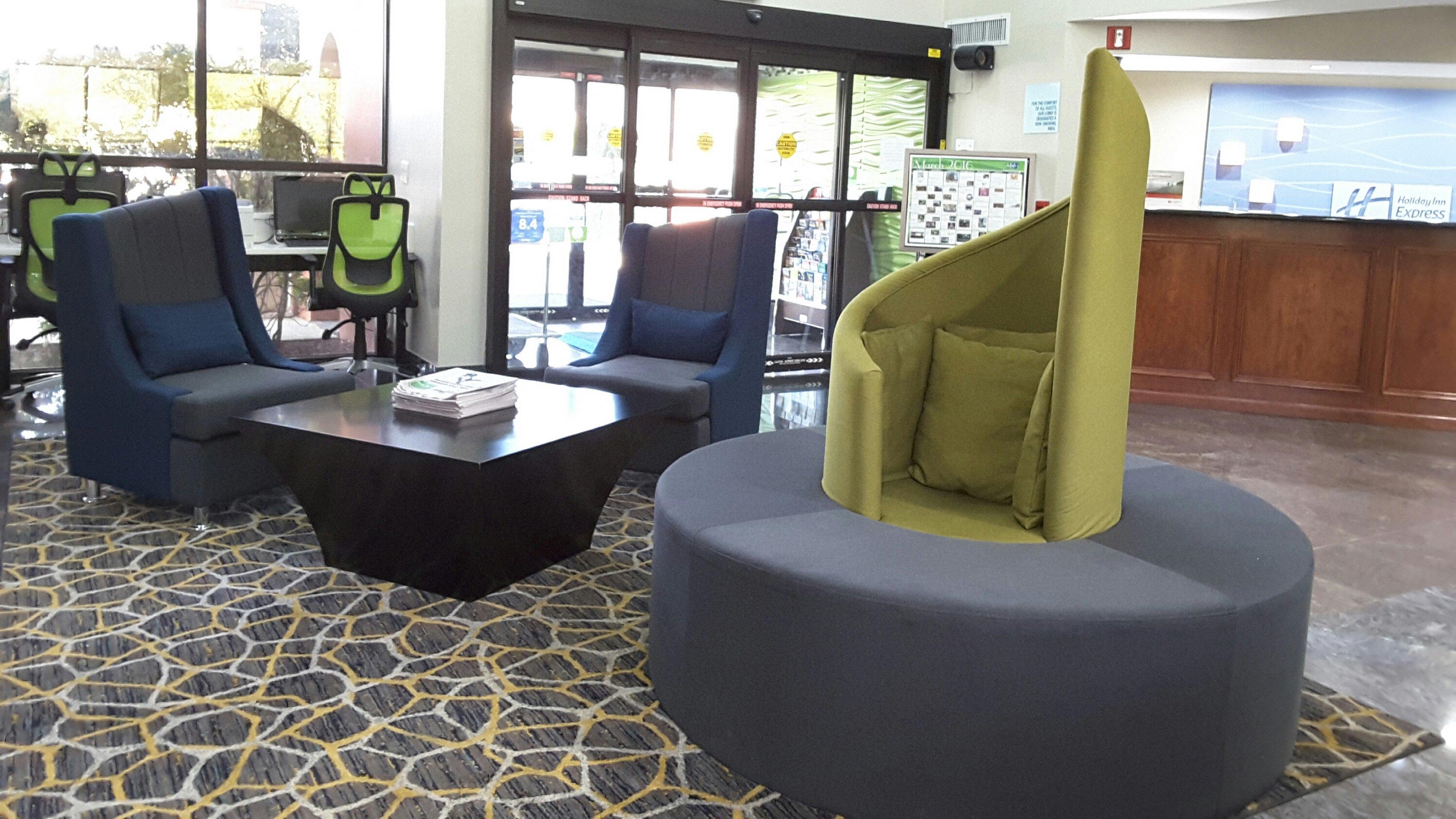 Holiday Inn Express Hotel & Suites Lawrenceville By Ihg Esterno foto
