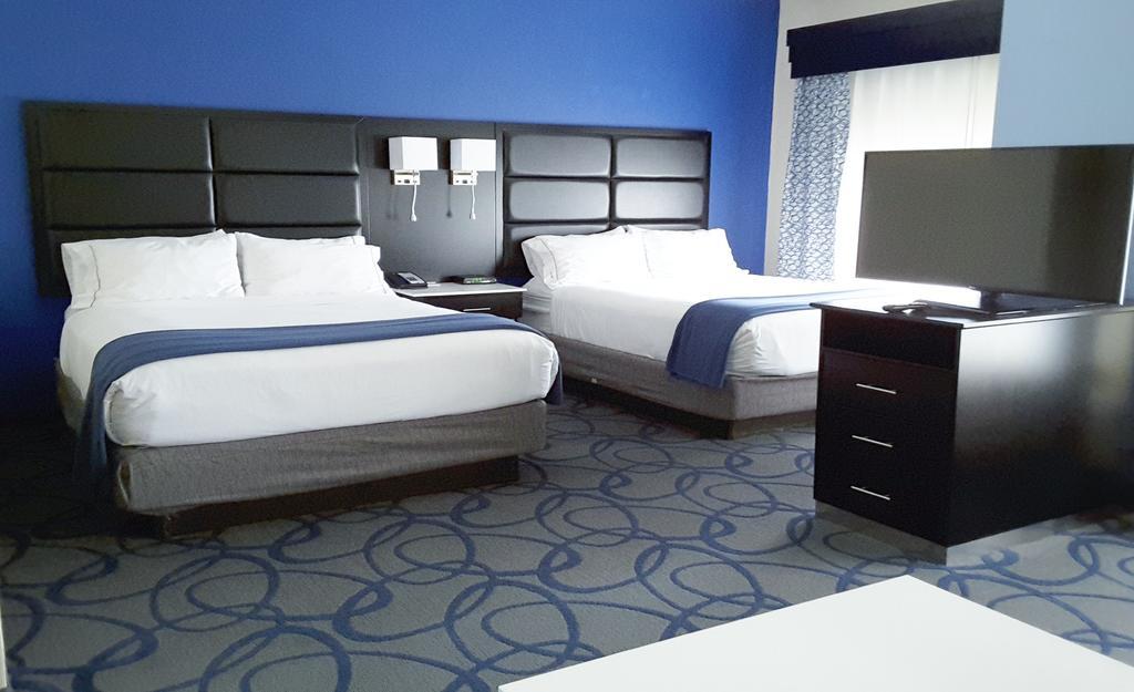 Holiday Inn Express Hotel & Suites Lawrenceville By Ihg Esterno foto