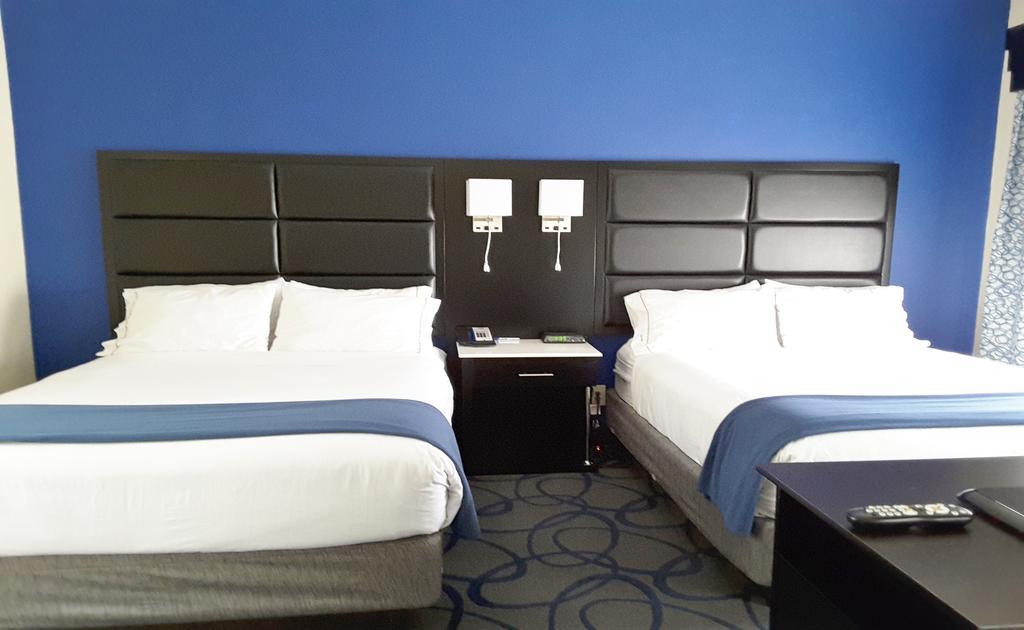 Holiday Inn Express Hotel & Suites Lawrenceville By Ihg Esterno foto
