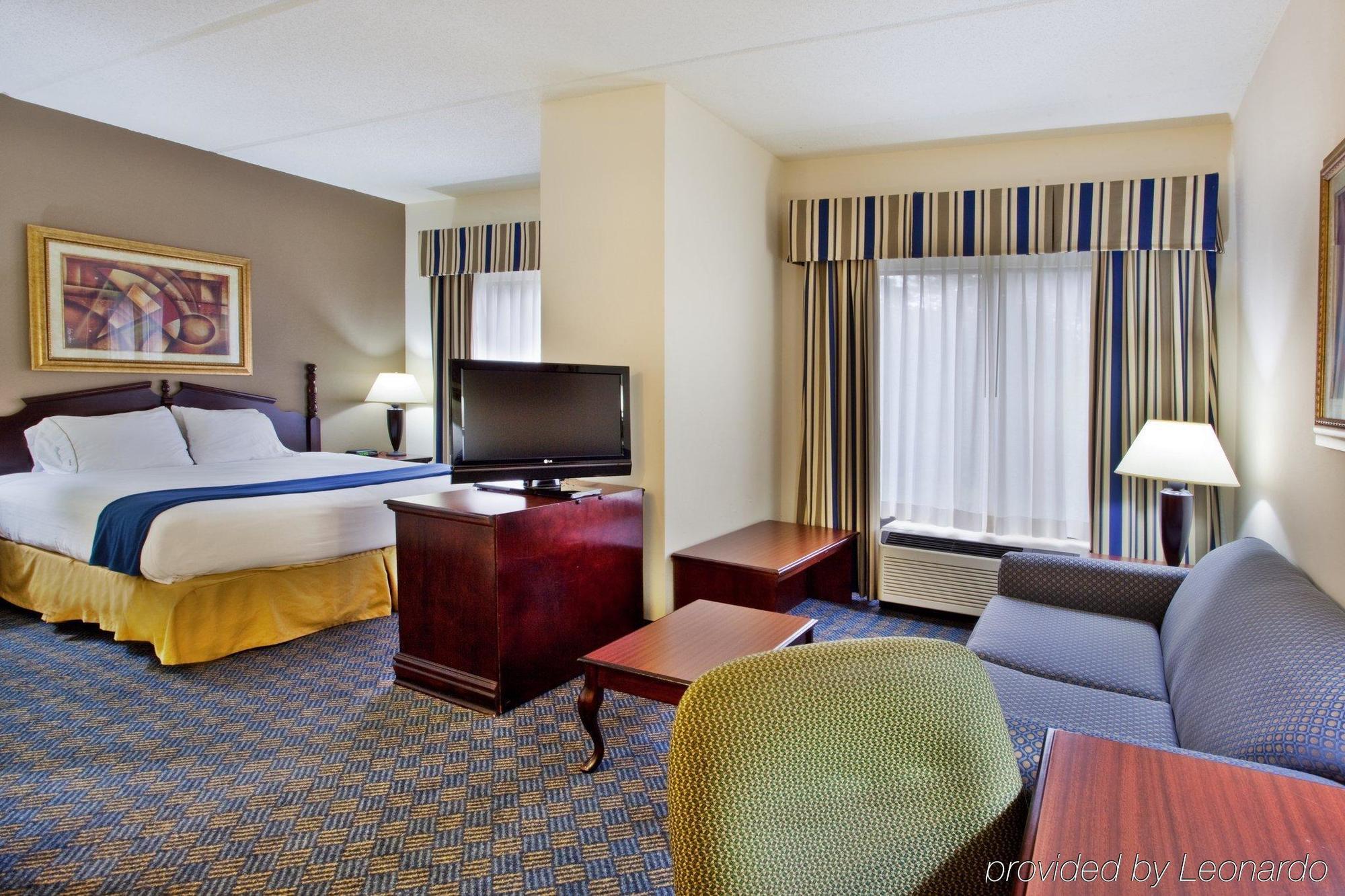 Holiday Inn Express Hotel & Suites Lawrenceville By Ihg Esterno foto